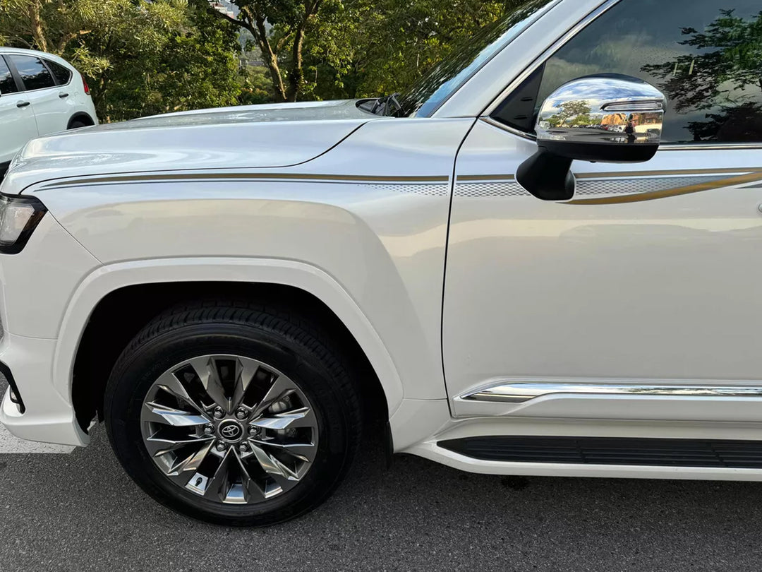 Boceles Laterales de Puertas Blanco y Cromado para Toyota Land Cruiser Lc300 2022-2026