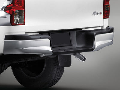 Bomper Trasero Curvo Cromado para Toyota Hilux 2017-2025