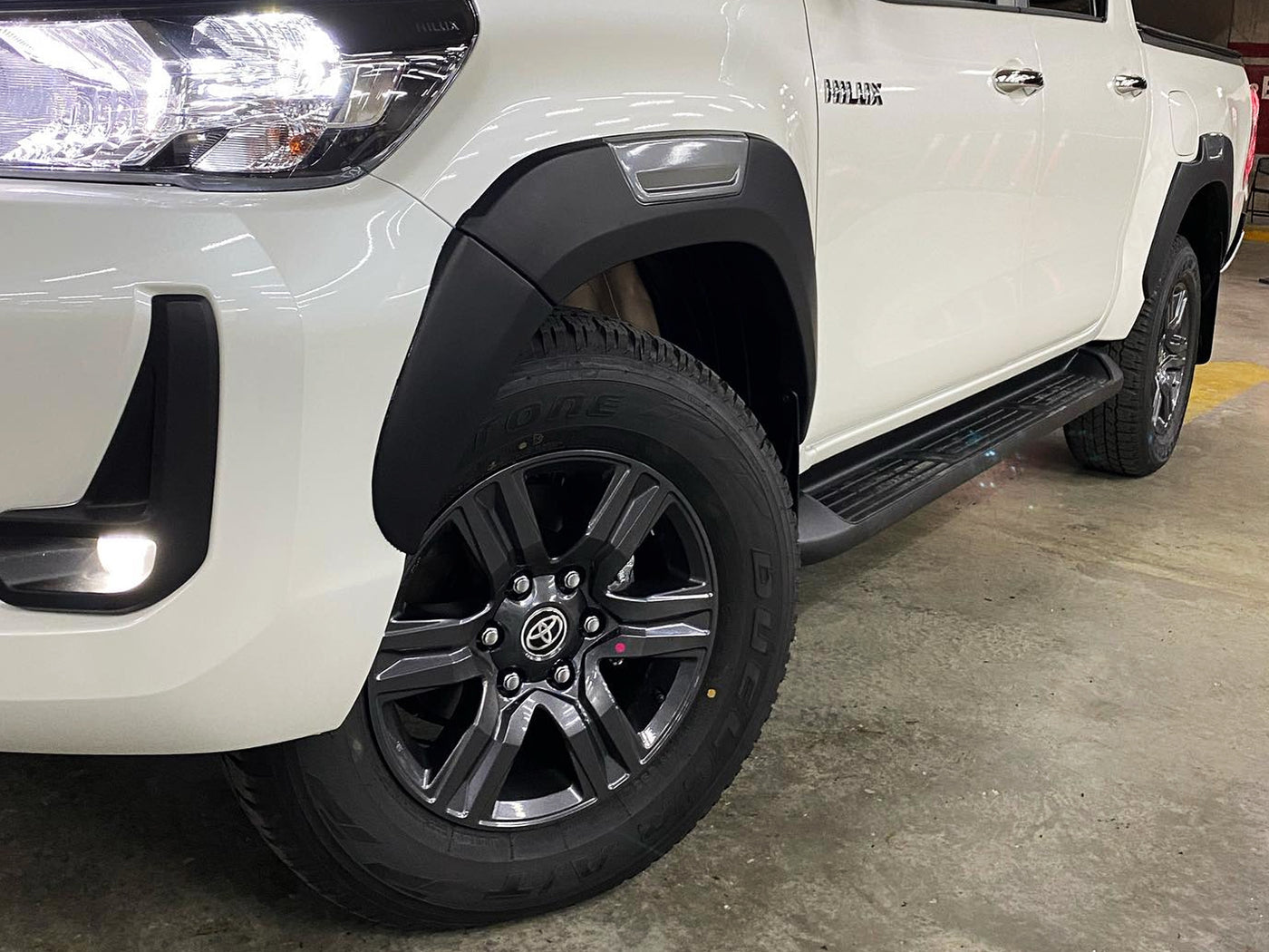 Ampliaciones Tipo Adventure en Abs para Toyota Hilux 2017-2024