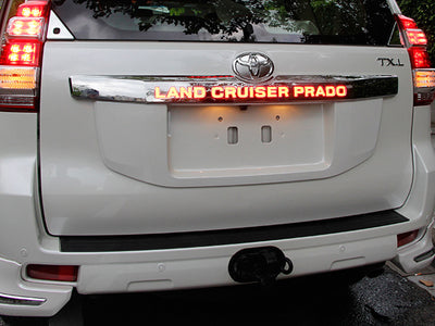 Plaquero Trasero Cromado con Luz Led para Toyota Prado 2014-2017