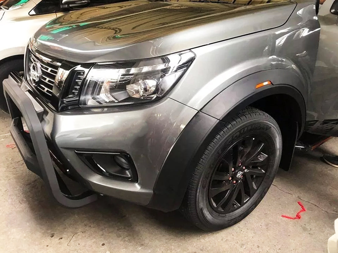 Ampliaciones Lisas con Tragaluz en Abs para Nissan Frontier Np300 2016-2021