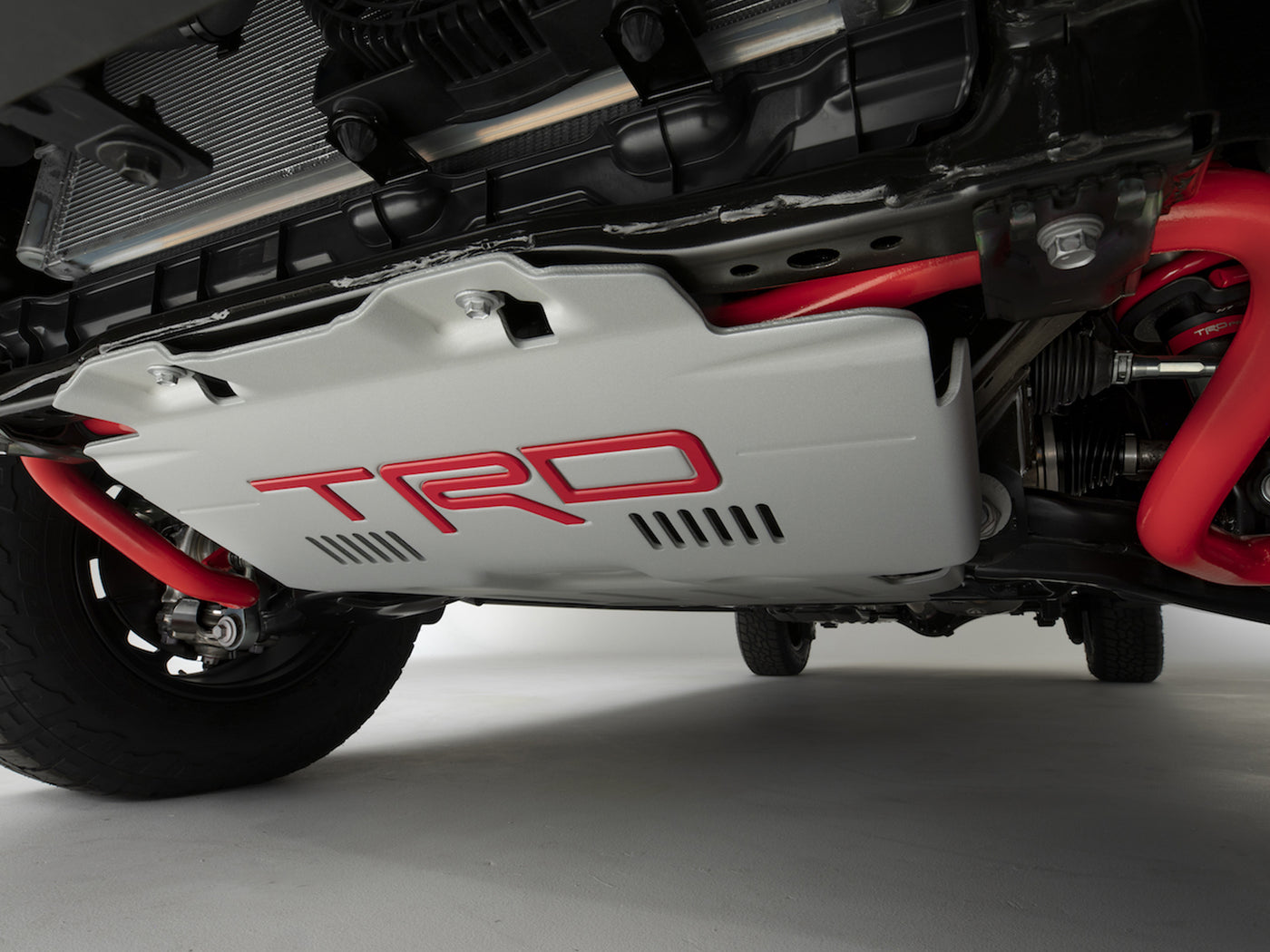 Protector o Carter de Lujo TRD para Toyota Tundra 2022-2023